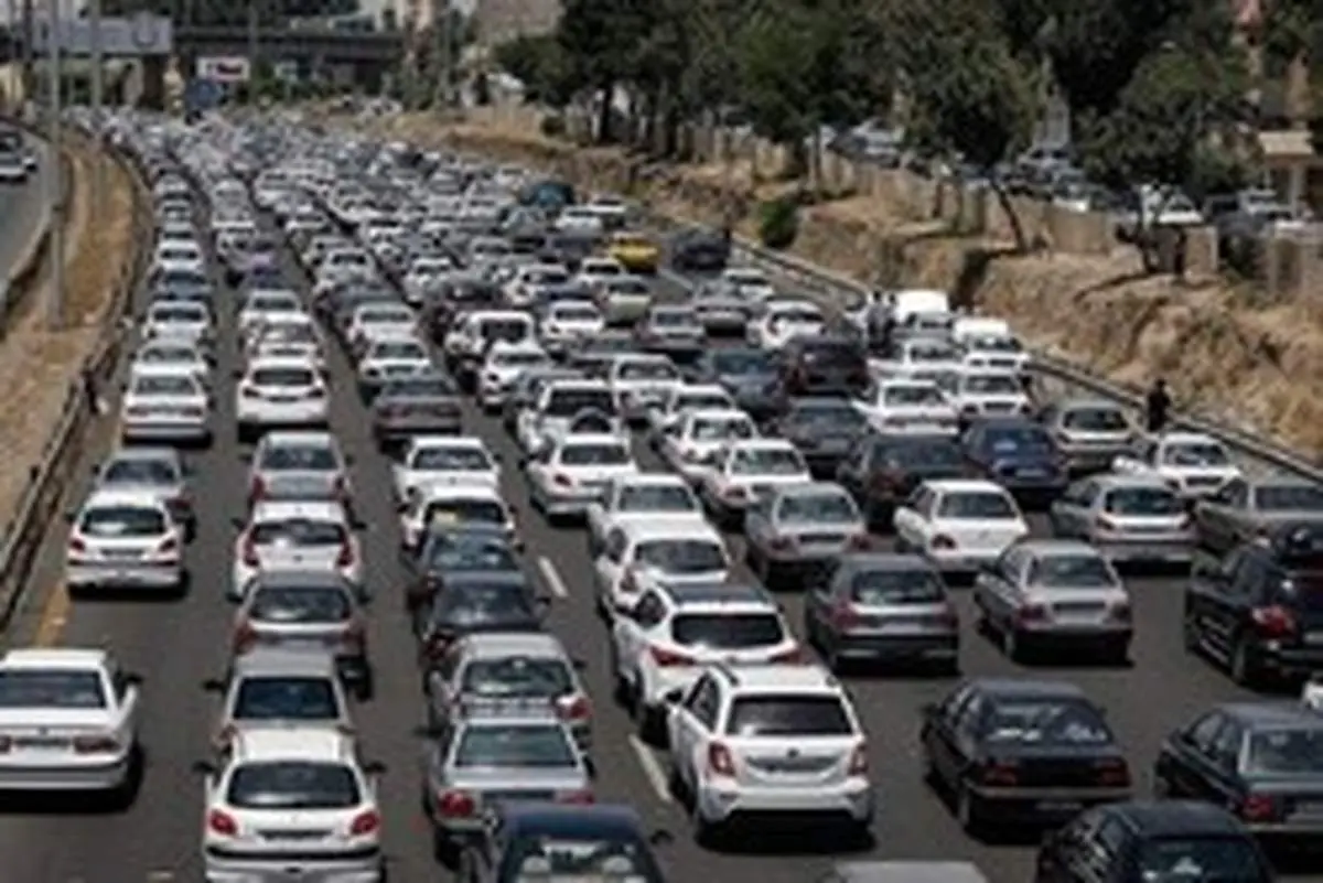 سرهنگ رازقی:ترافیک در ورودیهای شهر تهران سنگین است