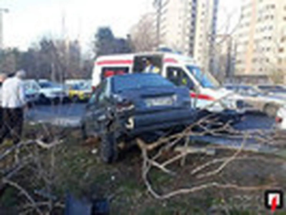 تصادف اتوبوس شهری با چهار خودرو