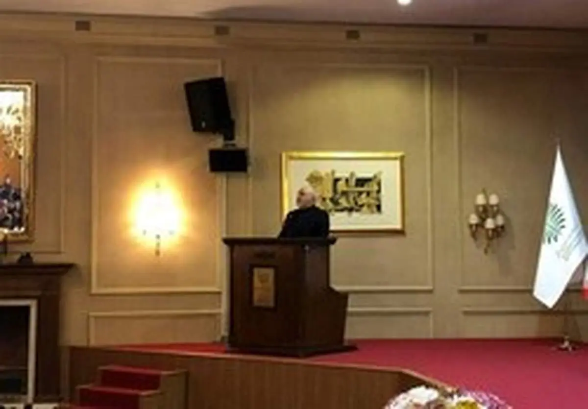 ظریف: باب تروری که آمریکا باز کرد گریبان خودش را خواهد گرفت/این بار قمار بزرگی کردهاند و بدانند حق پیروز است