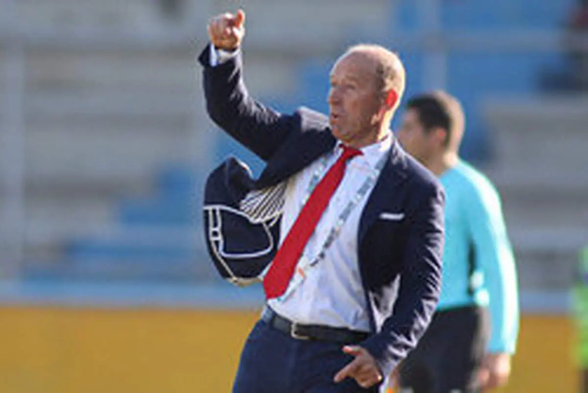 فسخ قرارداد کالدرون با باشگاه پرسپولیس