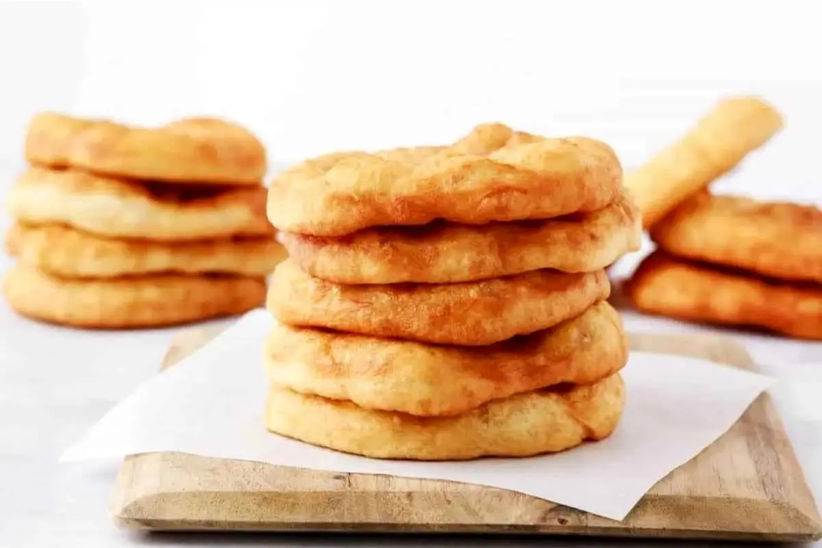 روش تهیه قتلمه؛نان روغنی خوش طعم مخصوص افطار