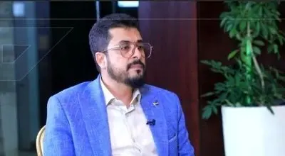 پیام سفیر یمن از مراسم تشییع رهبر شهید؛ آغاز افول آمریکا و اسرائیل
