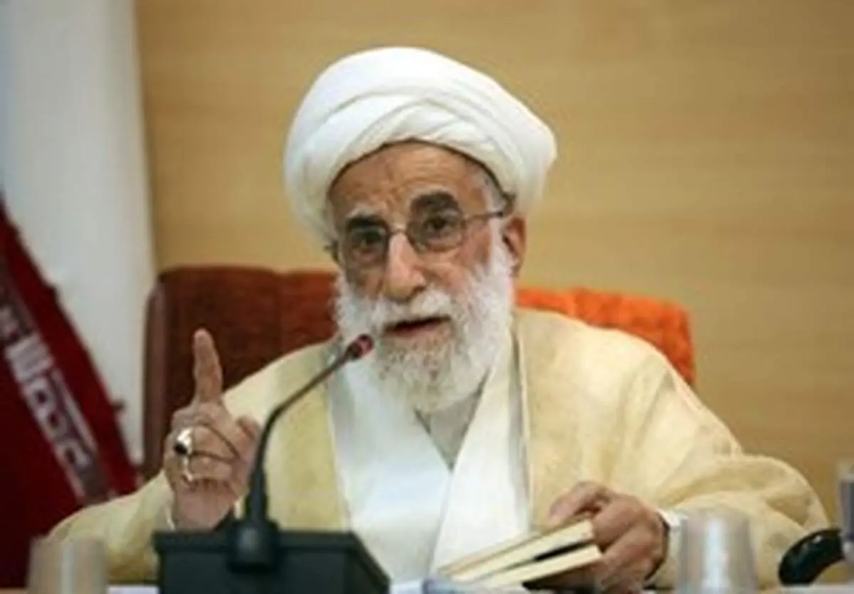 آیت‌الله جنتی: وزارت خارجه سفیر انگلیس را از کشور اخراج کند