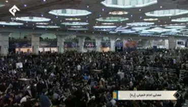 انبوه جمعیت در مصلّی ساعتی پیش از آغاز نماز جمعه