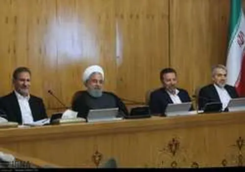 روحانی: مثل اینکه عده‌ای توجه به مشکلات اساسی کشور ندارند و نمی‌دانند ما در چه شرایطی هستیم