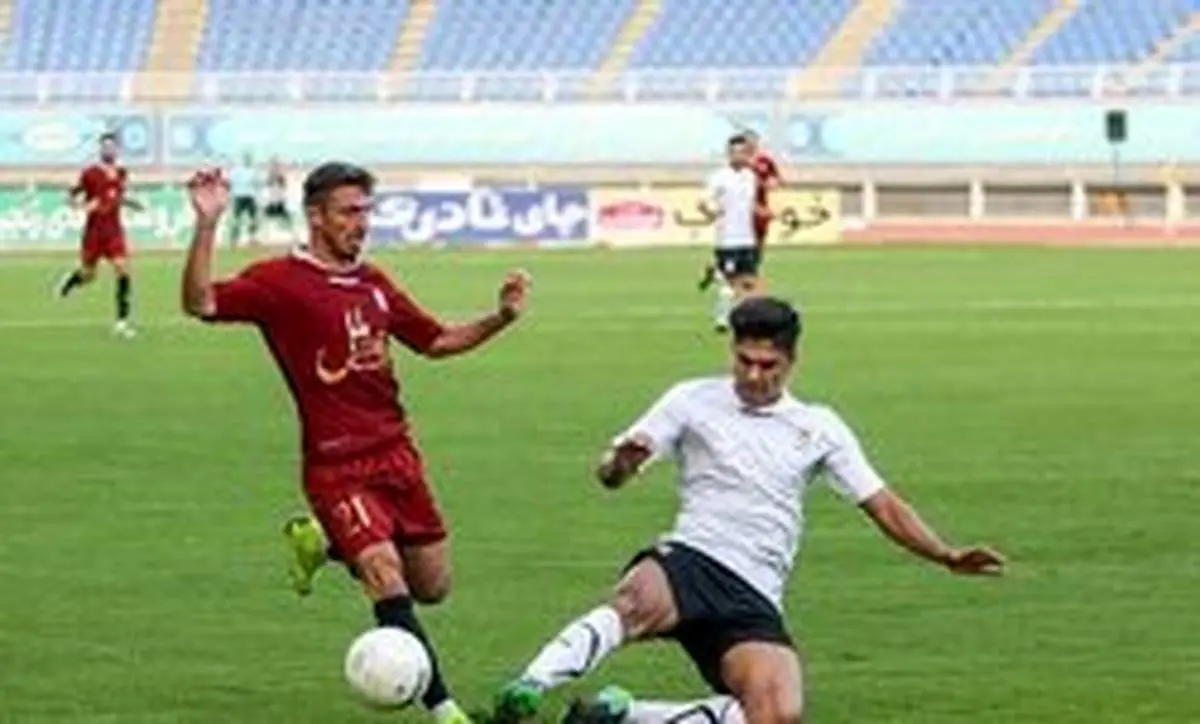 شاهین از بازیکن غیرمجاز شهرخودرو شکایت کرد