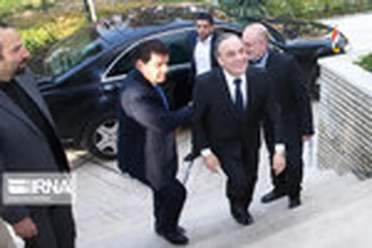 دیدار نخست وزیر سوریه با علی شمخانی