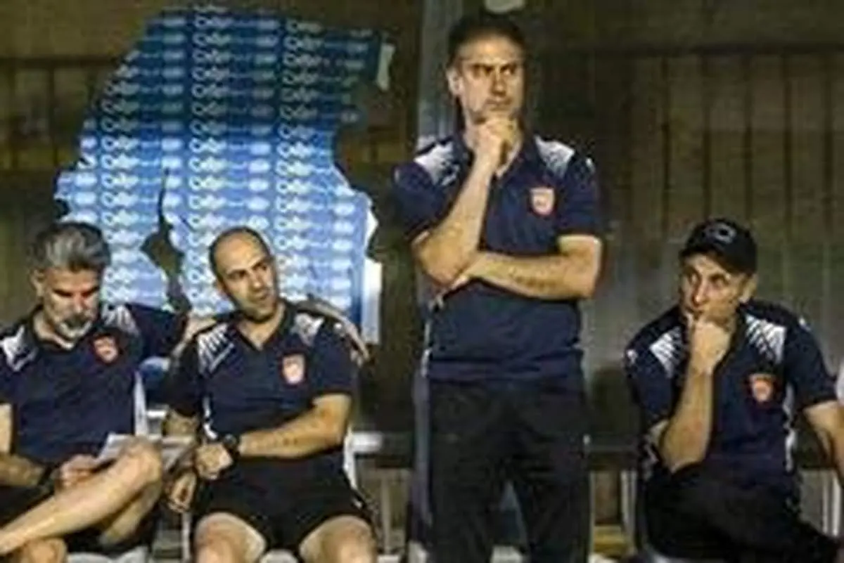 نیمکت کاملا پرسپولیسیِ پرسپولیس با دو آنالیزور