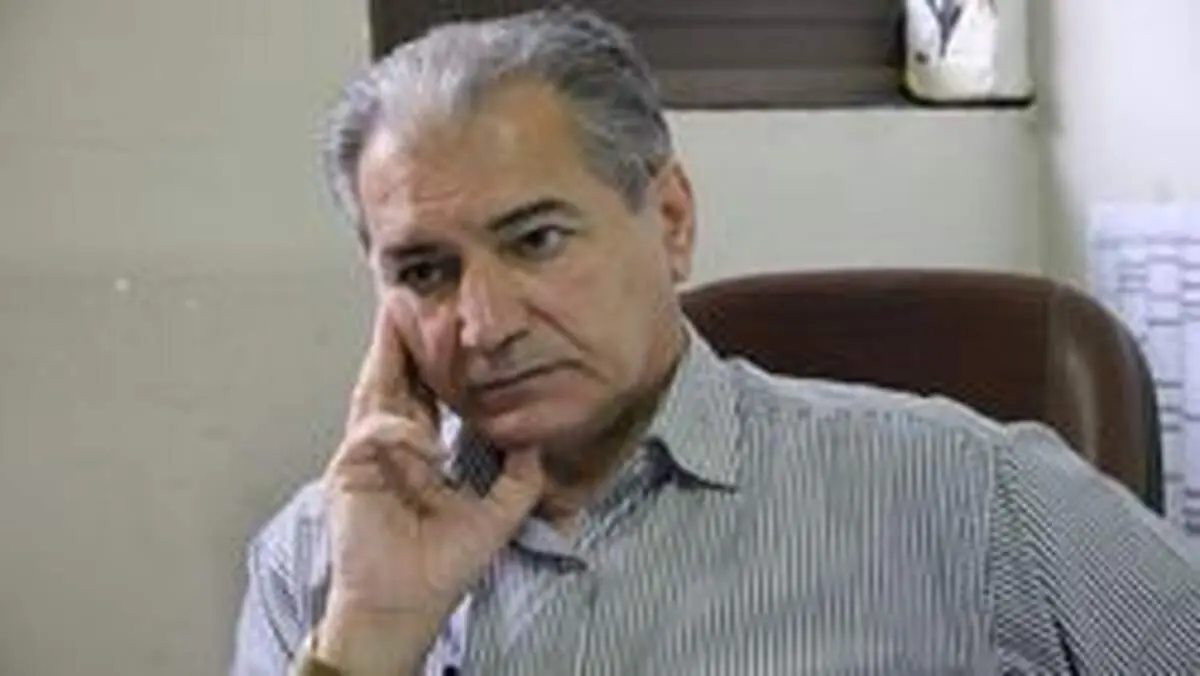 محمد قلی یوسفی: اقتصاد ایران یک اقتصاد دلالی است/ ۱۸میلیون خانوار گرفتار خط فقر هستند