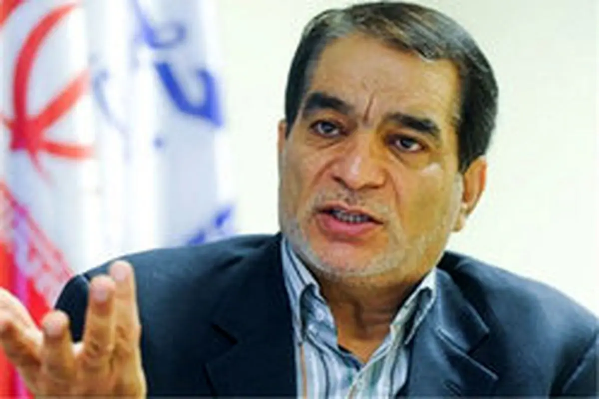 «مکتب سلیمانی» جهانی است/ اروپا لاف استقلال میزند