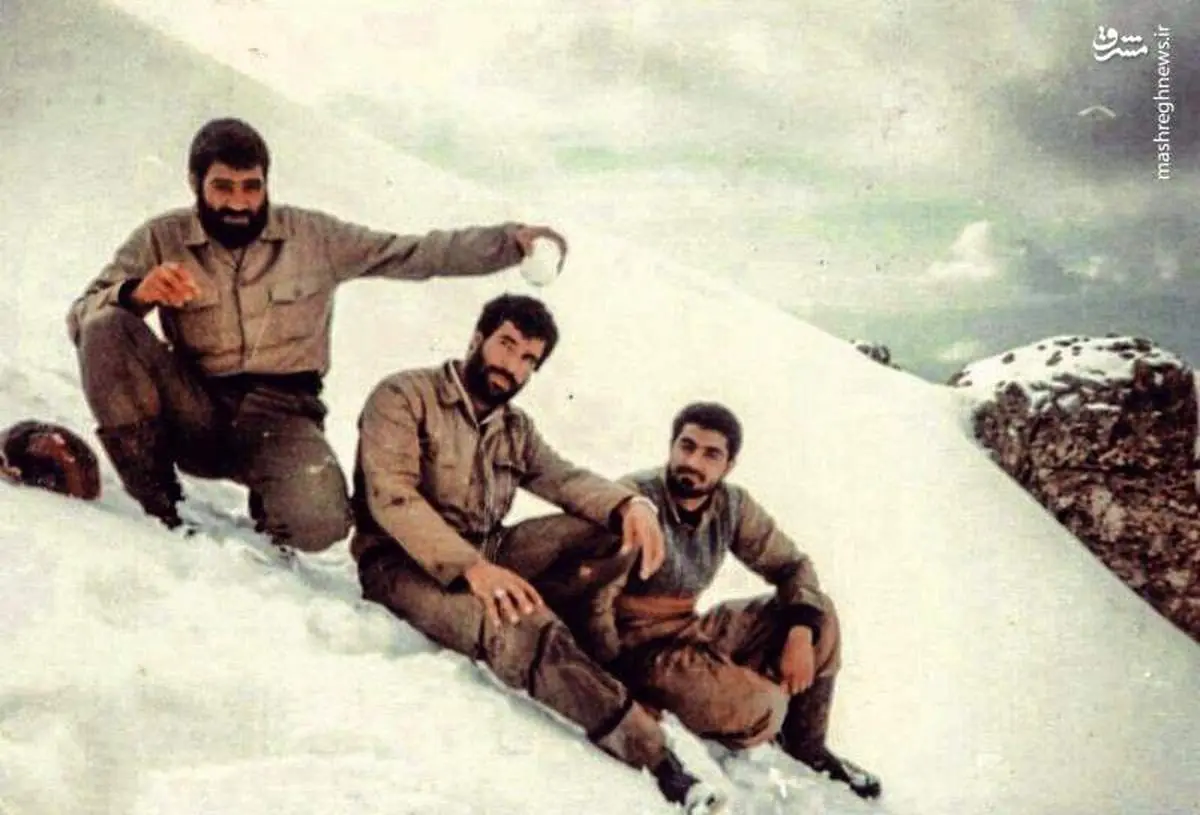 عکس کمتر دیده شده از سپهبد سلیمانی در برف