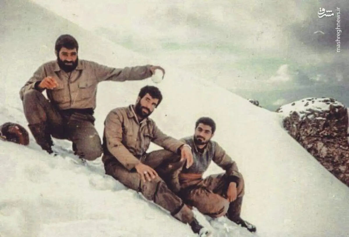 عکس کمتر دیده شده از سپهبد سلیمانی در برف