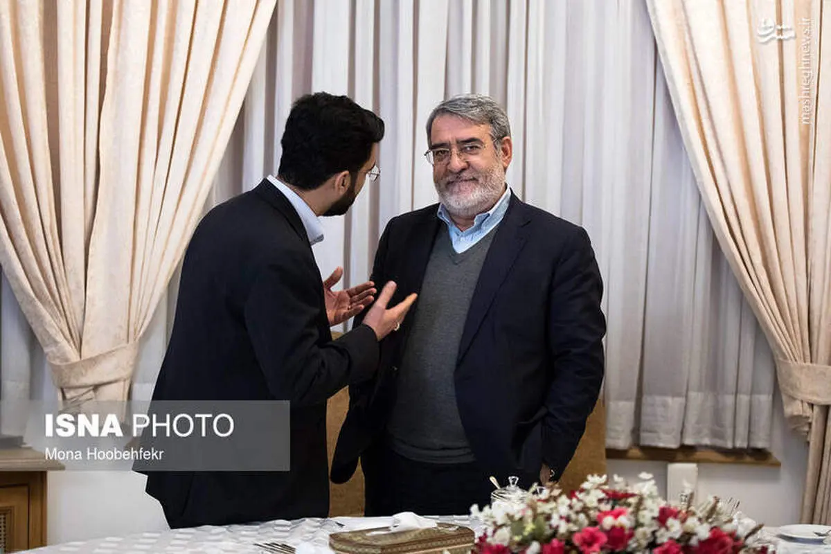 صحبتهای درگوشی جهرمی با وزیر کشور +عکس