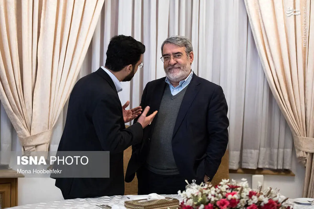 صحبت‌های درگوشی جهرمی با وزیر کشور +عکس