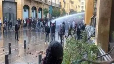 حمله تظاهرکنندگان لبنانی به نیرو‌های امنیتی