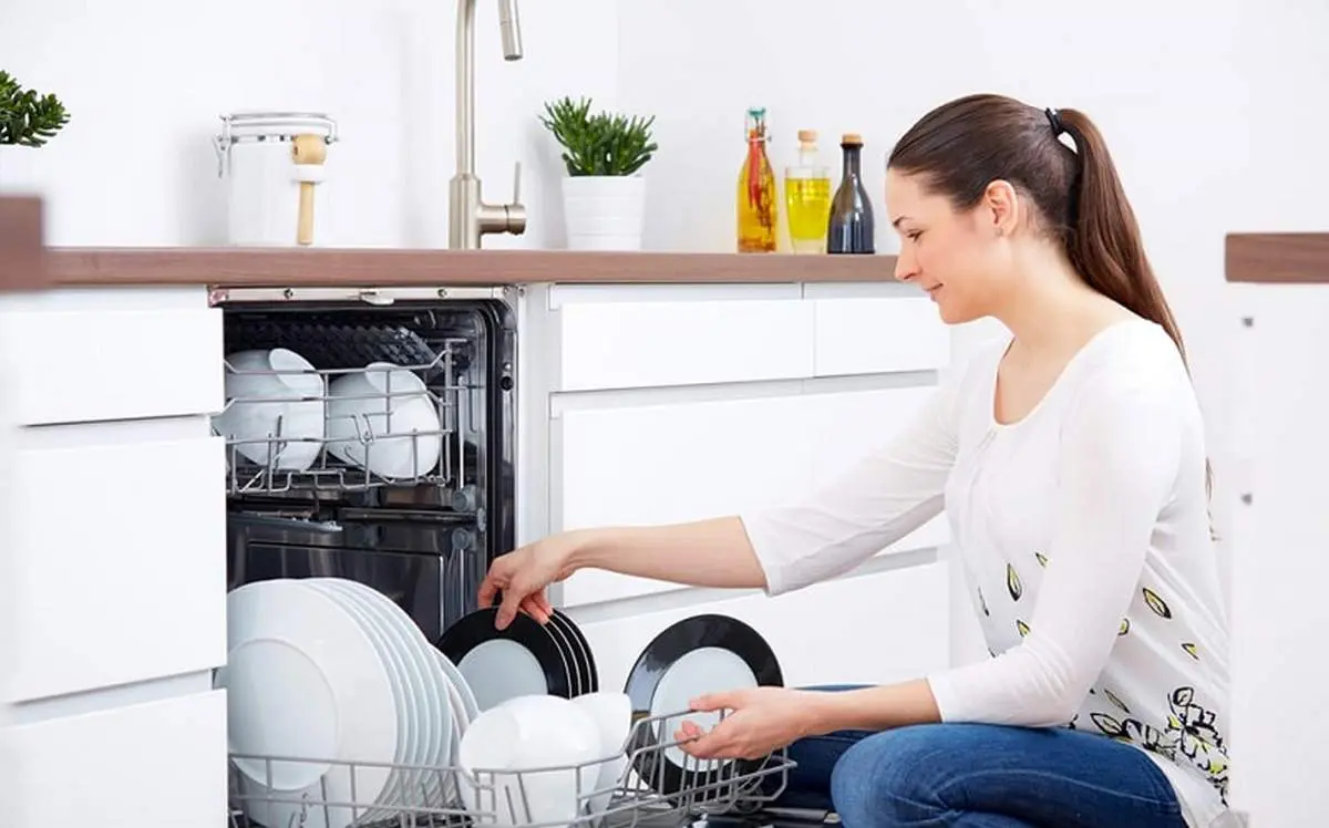 چگونه باید ماشین ظرفشویی خود را تمیز کنیم؟