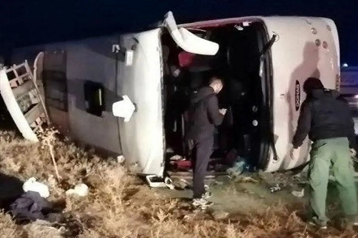 واژگونی اتوبوس در محور تبریز ـ صوفیان /یک کشته و ۲۲ مسافر مصدوم