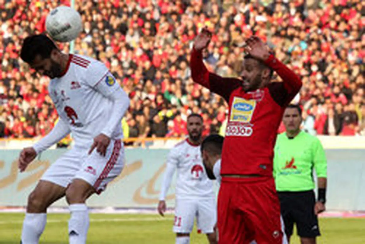 مربی تراکتور: بازیکن پرسپولیس سه بار باید اخراج میشد