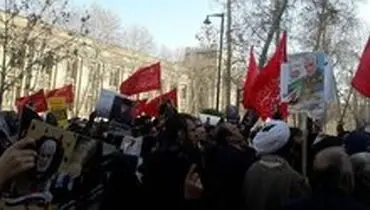 برگزاری تجمع اعتراض به سخنان ظریف مقابل وزارت خارجه +عکس