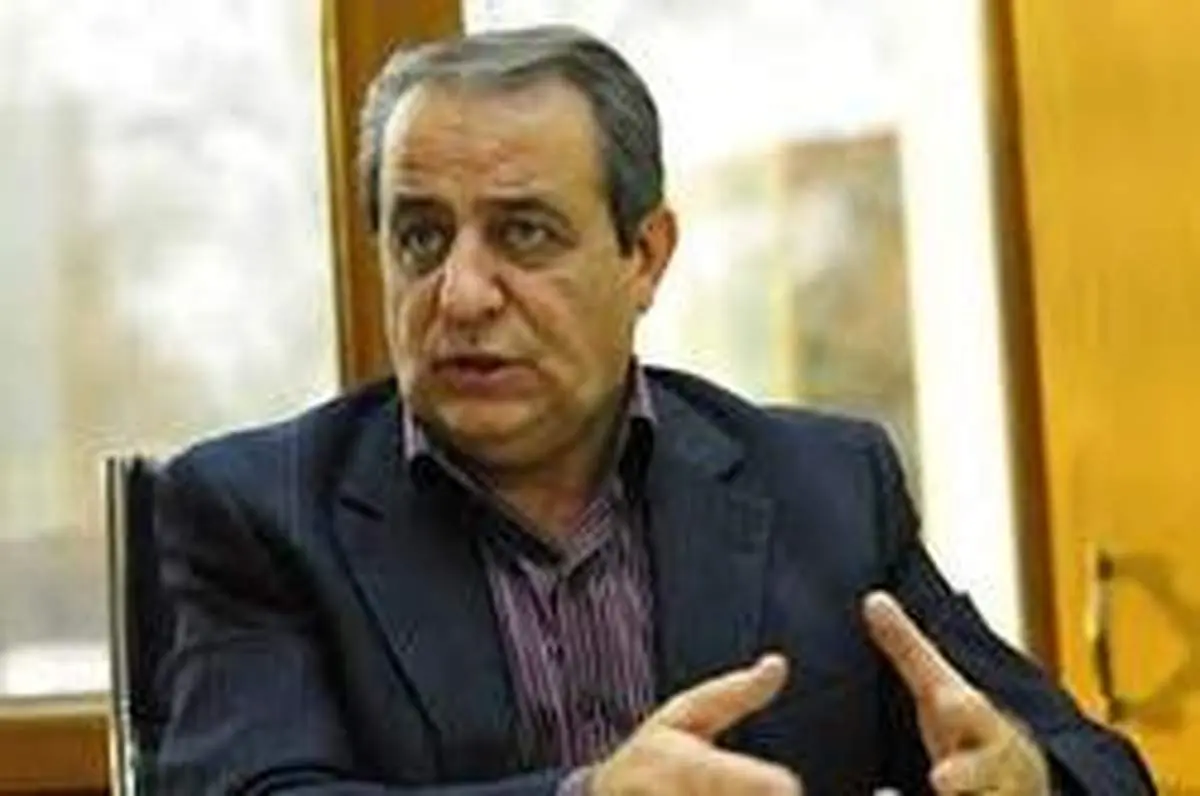 محمد کشتی آرای: افزایش ۵ دلار بهای جهانی طلا/ دلار در بازار امروز ۱۳ هزار و ۶۴۰ تومان