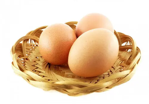 بلایی که خوردن بیش از حد تخم مرغ سر بدنتان می آورد