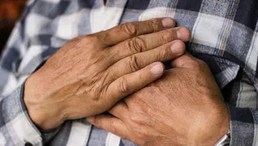 نشانه‌های سرطان سینه در آقایان