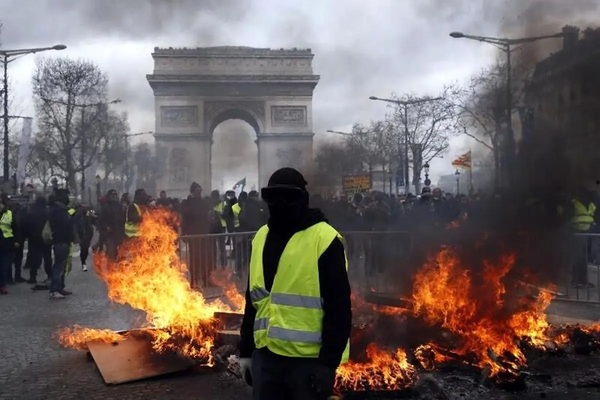 دولت فرانسه تظاهرات جلیقه زرد‌ها را برای فردا شنبه ممنوع کرد