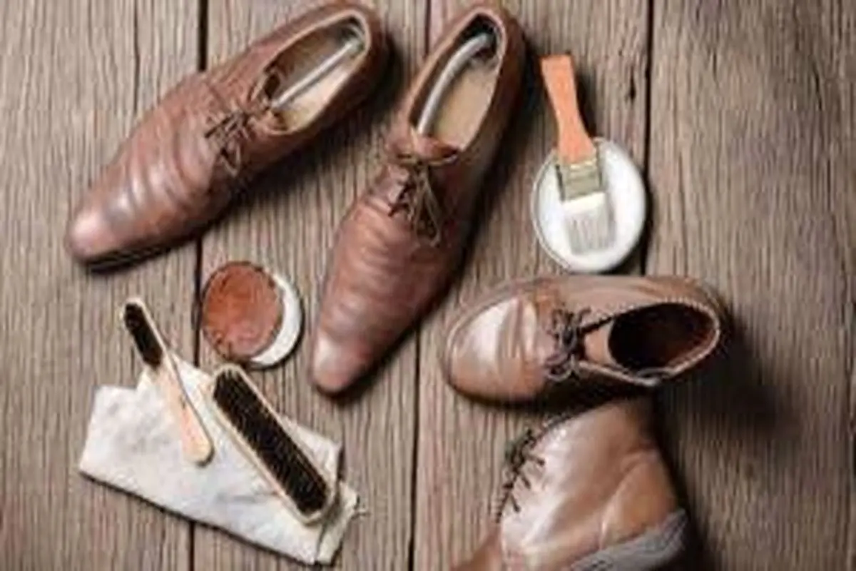 پاک کردن لکه روغن و چربی روی کفش + روش