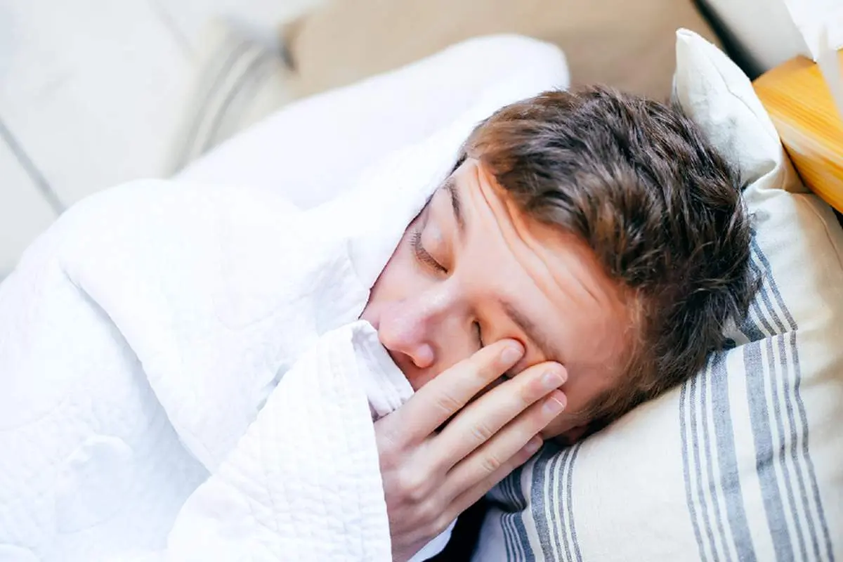 دلیل اینکه از خواب می‌پرید چیست؟