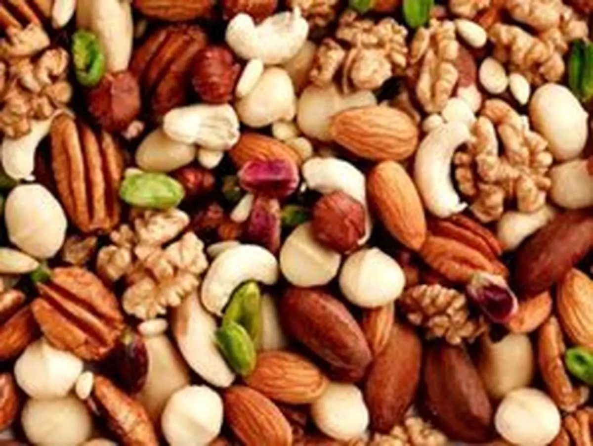 خامخوری آجیل و فواید آن برای بدن