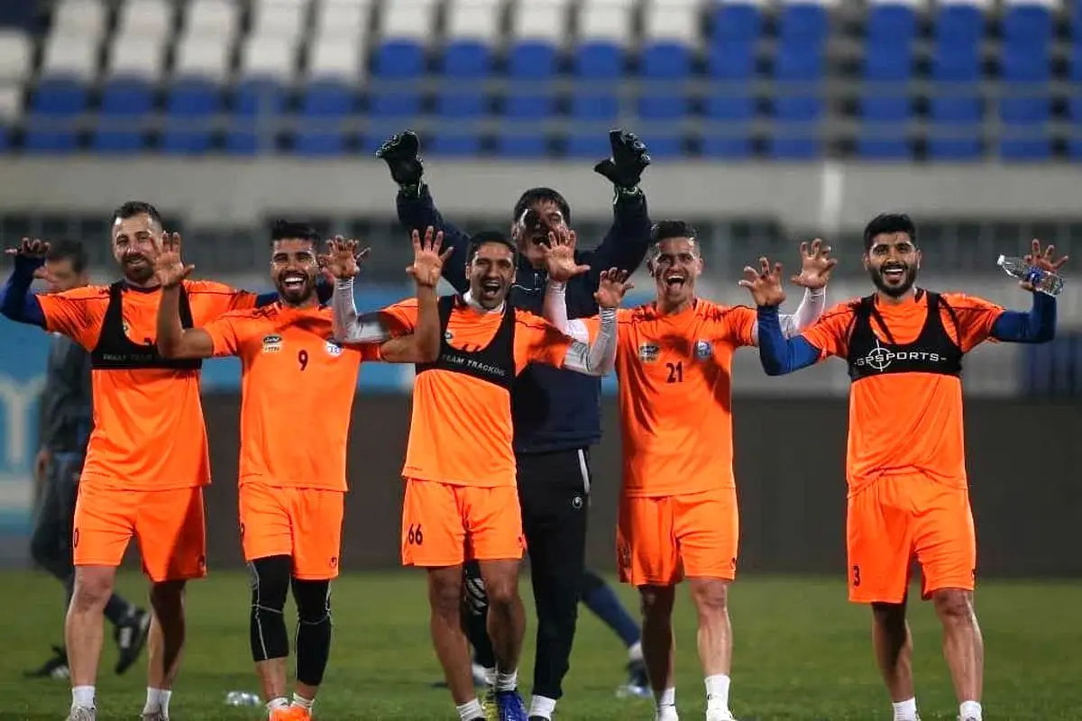 یک تصویر خاص و ویژه از بازیکنان استقلال در کویت