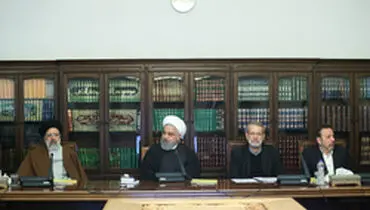 روحانی: انقلاب فضا را برای فعالیت خانم‌ها باز کرد