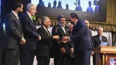 بانک پاسارگاد تندیس زرین جایزه ملی مدیریت مالی ایران را دریافت کرد