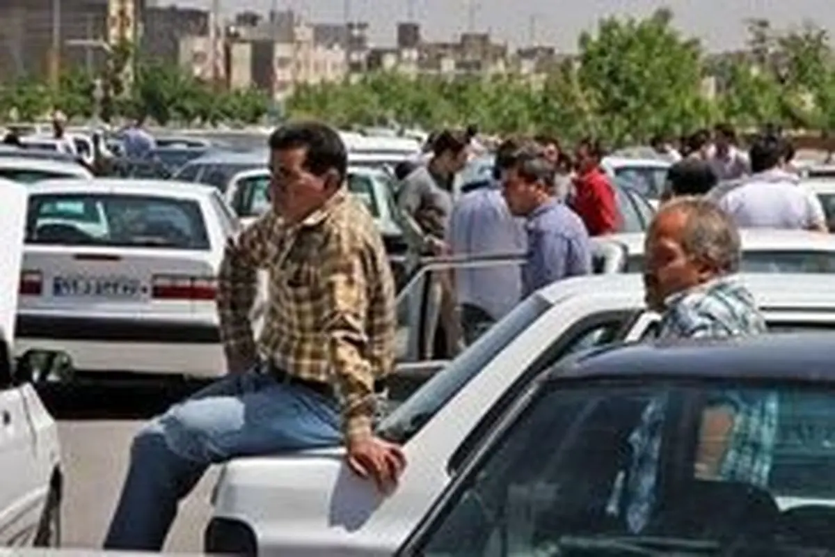 قیمت خودرو‌های سایپا و ایران خودرو  امروز سه شنبه ۲۹ بهمن/ سایه آرامش در بازار خودرو