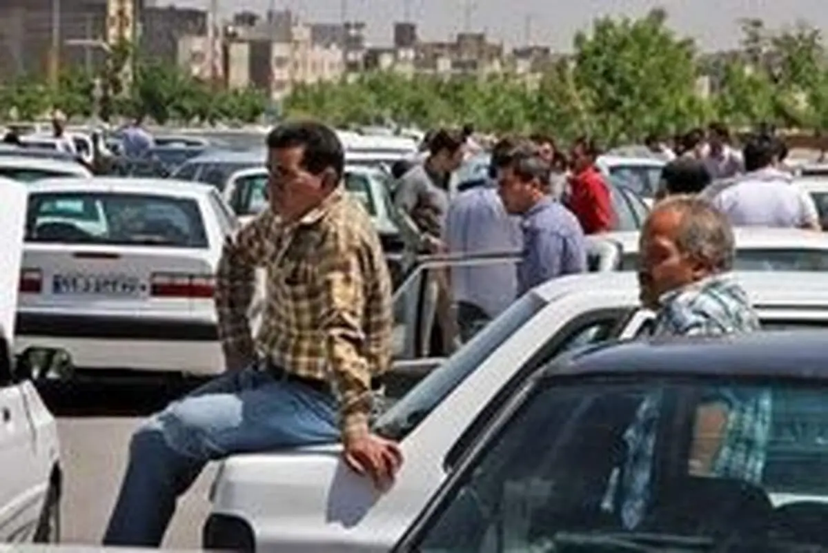 قیمت خودرو‌های سایپا و ایران خودرو  امروز سه شنبه ۲۹ بهمن/ سایه آرامش در بازار خودرو