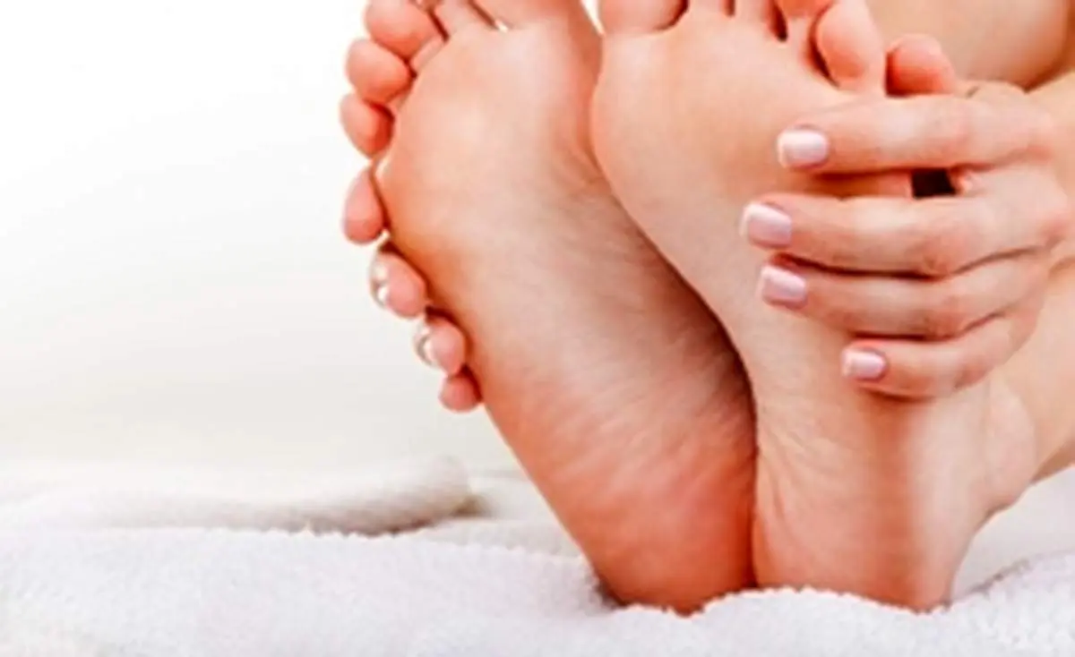 ۳ قدم اصلی برای کنترل خشکی پوست پا
