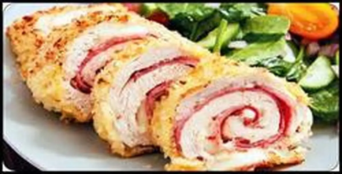 فست فود خوشمزه با مرغ و ژامبون خانگی