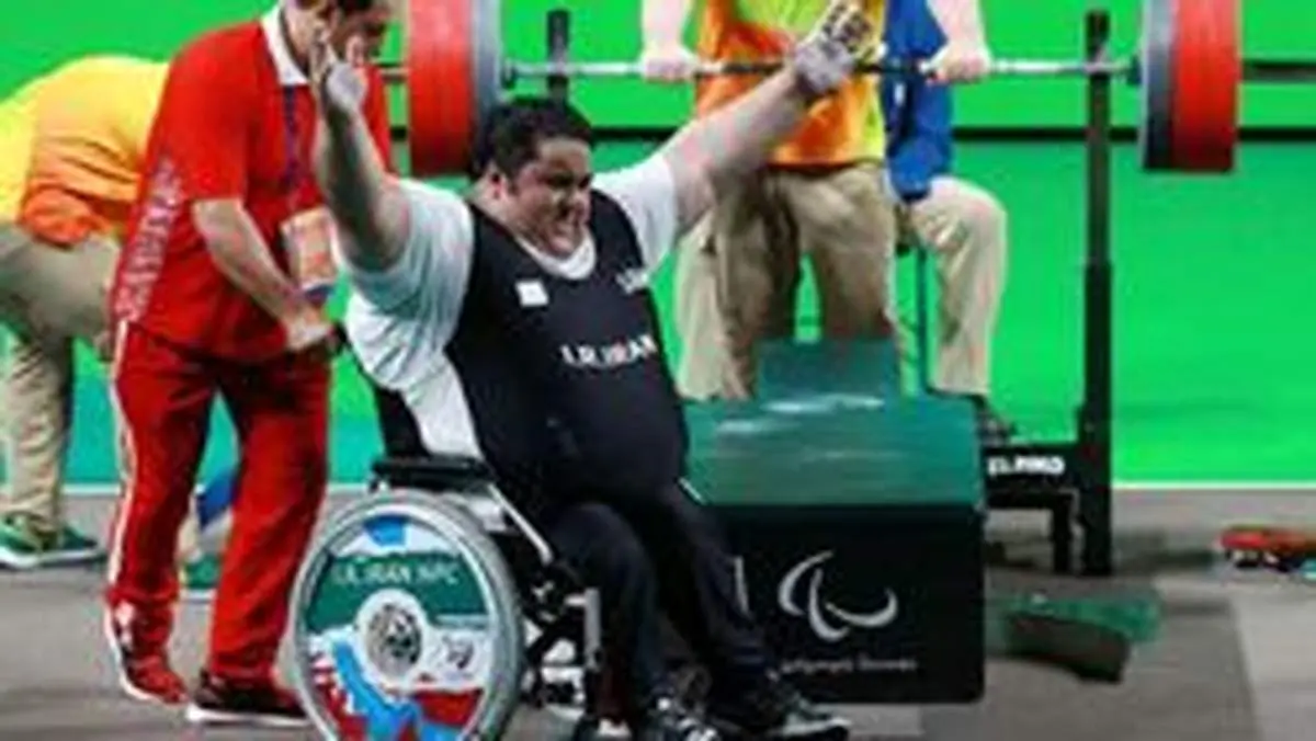 سیامند رحمان به دلیل کرونا فوت نکرده است