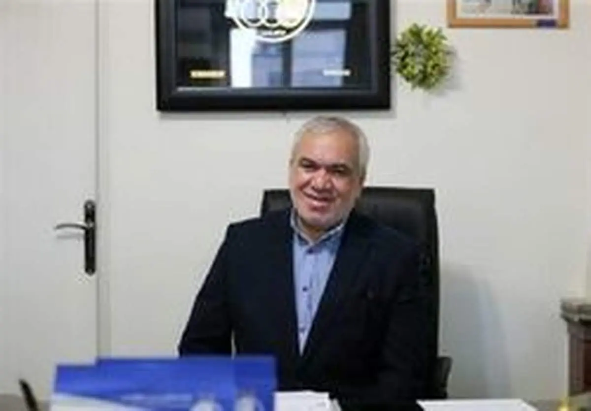 فتحاللهزاده نیامده بیمار شد