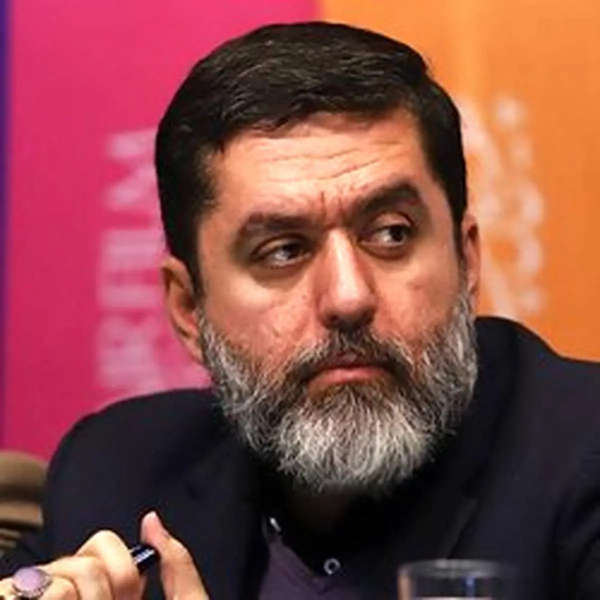 انتقاد تند محمود رضوی از رامبد جوان به دلیل انصراف از ساخت «خندوانه»