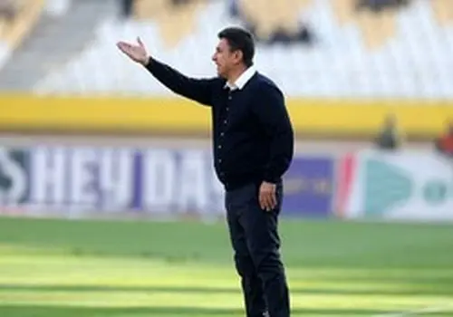 ماشین سواری سرمربی تیم ملی با ستارگان پرسپولیس