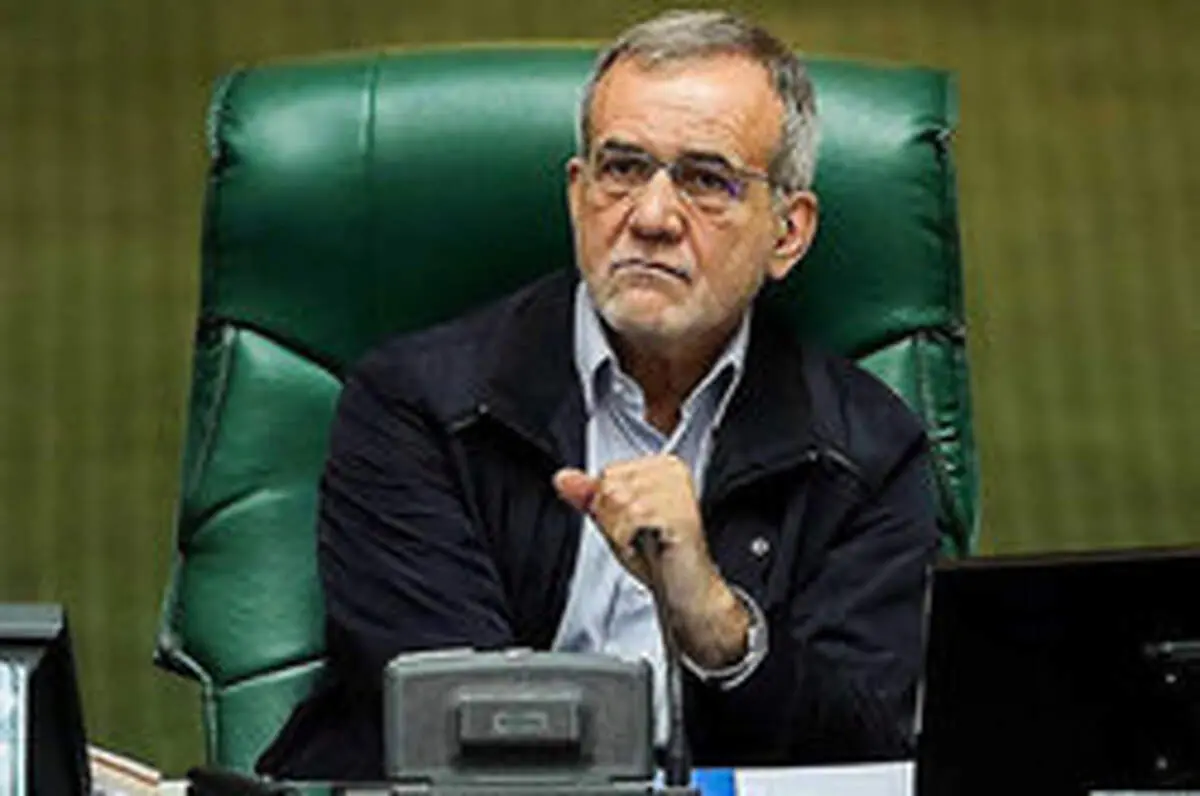 پزشکیان: باید قم را قرنطینه می‌کردند