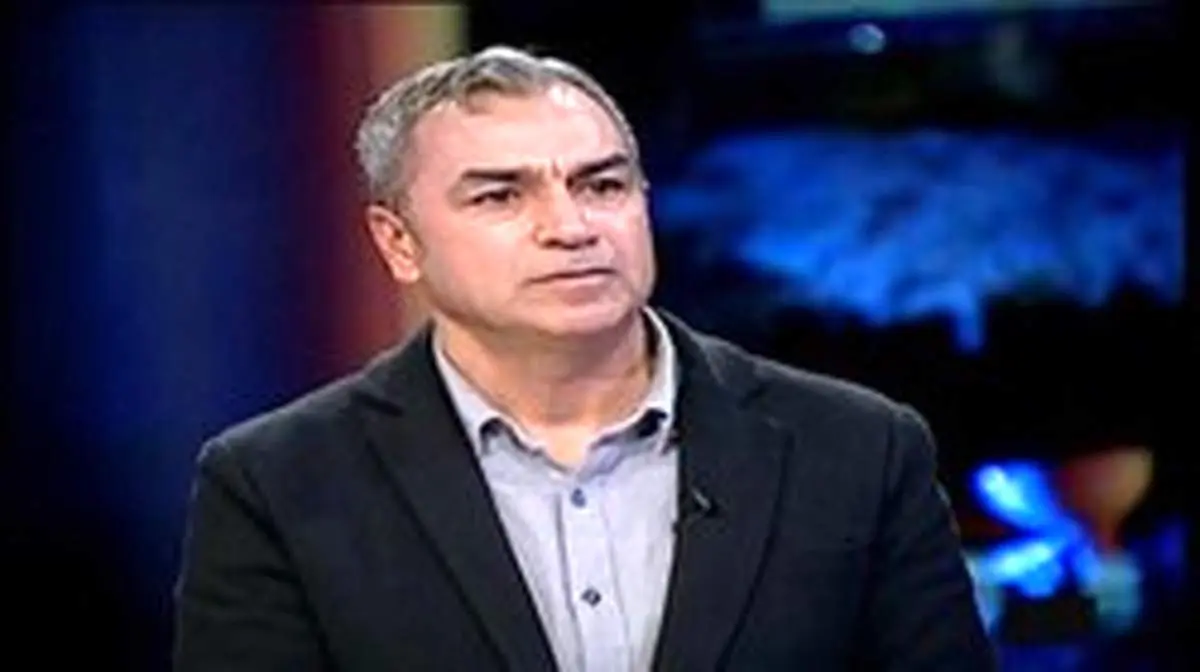 محمود کلهر: کریم باقری بهترین انتخاب برای تیم ملی بود/ باقری وزن نیمکت تیم ملی را بالا میبرد