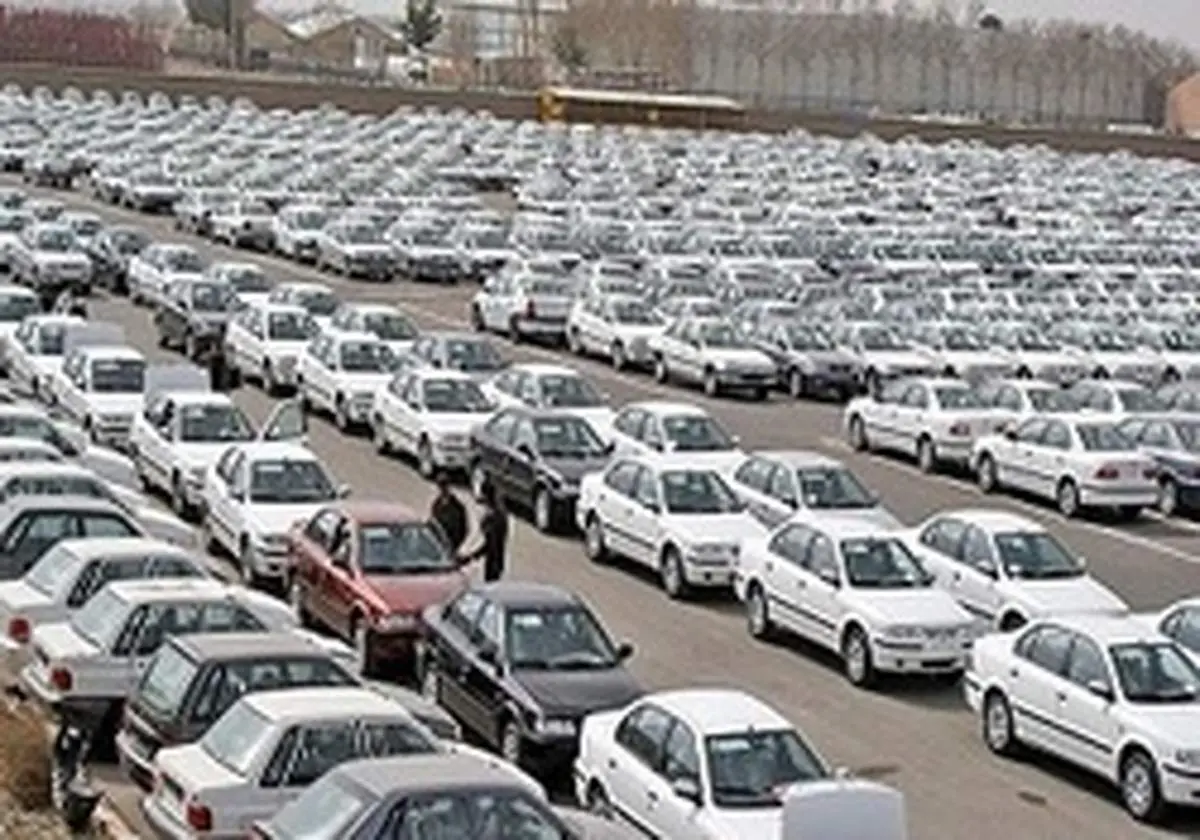 حدود ۶۰ درصد از خریداران خودرو‌های نو دلال هستند / بازگشت بازار خودرو به دهه ۱۳۷۰