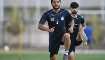 عذرخواهی مدافع استقلال از سپاهانی‌ها +عکس