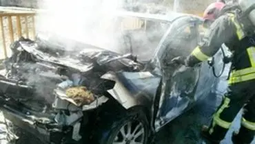 نجات جان چهار نفر از حریق خودرو در مشهد