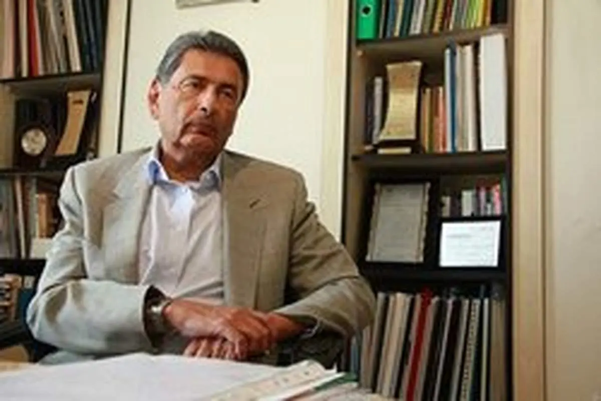 نرسی قربان:آمريكا متحدانش را براي اعمال فشار به ايران تحتِ فشار میگذارد /نفت هم فايده دارد، هم ضرر نمیتوانيم به فروش ۲ ميليون بشكه اميد داشته باشيم