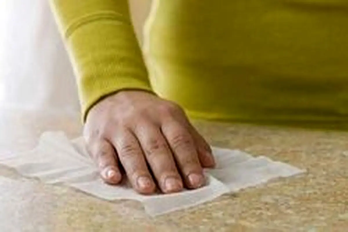 دستمال مرطوب گزینه مناسبی برای ضدعفونی کردن دست‌ها یا سطوح است؟