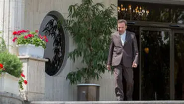 واعظی: دولت در کنار کادر درمانی بیمارستان‌هاست /دولت برای عبور از بحران کرونا، کار بزرگی در پیش دارد /پای کار ایستاده‌ایم و تعطیلات نداریم