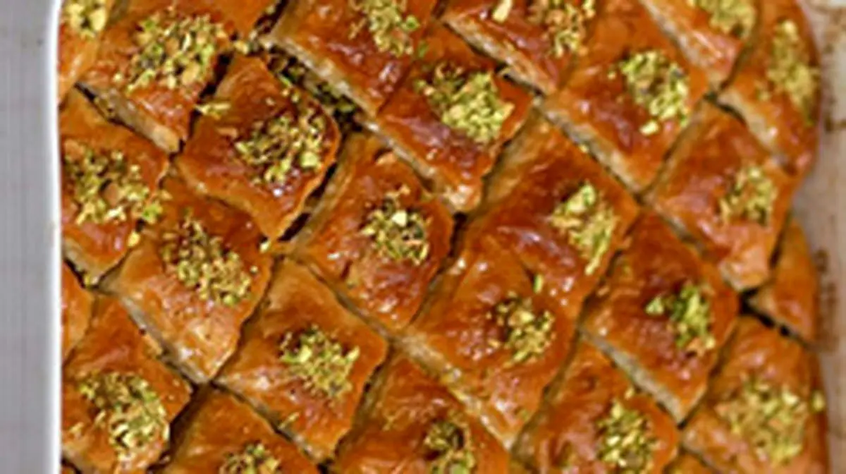 طرز تهیه باقلوا ترکیه‌ای با خمیر فیلو